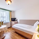 Hotel-restaurant Minichmayr 4* シュタイアー
