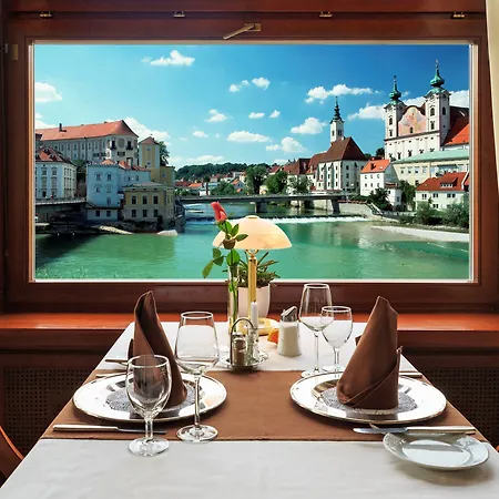 Hotel Hotel-restaurant Minichmayr 4*