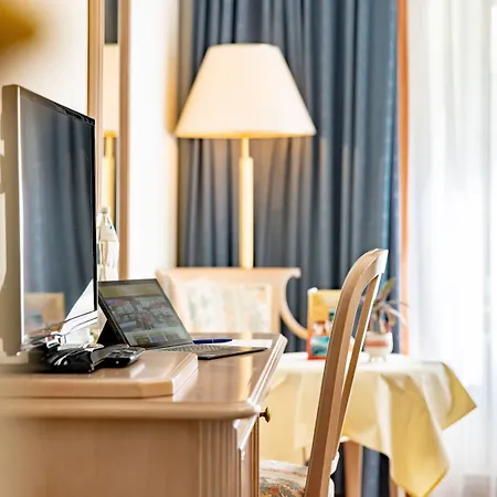 Hotel Hotel-restaurant Minichmayr 4*