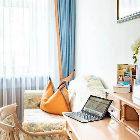 ホテル Hotel-restaurant Minichmayr シュタイアー