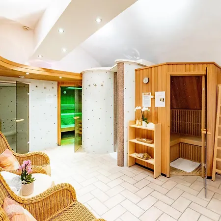 Hotel-restaurant Minichmayr ホテル